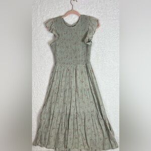 Soft Green Romantic Floral Smocked Dress with Ruffle sleeves Adorable! Size L